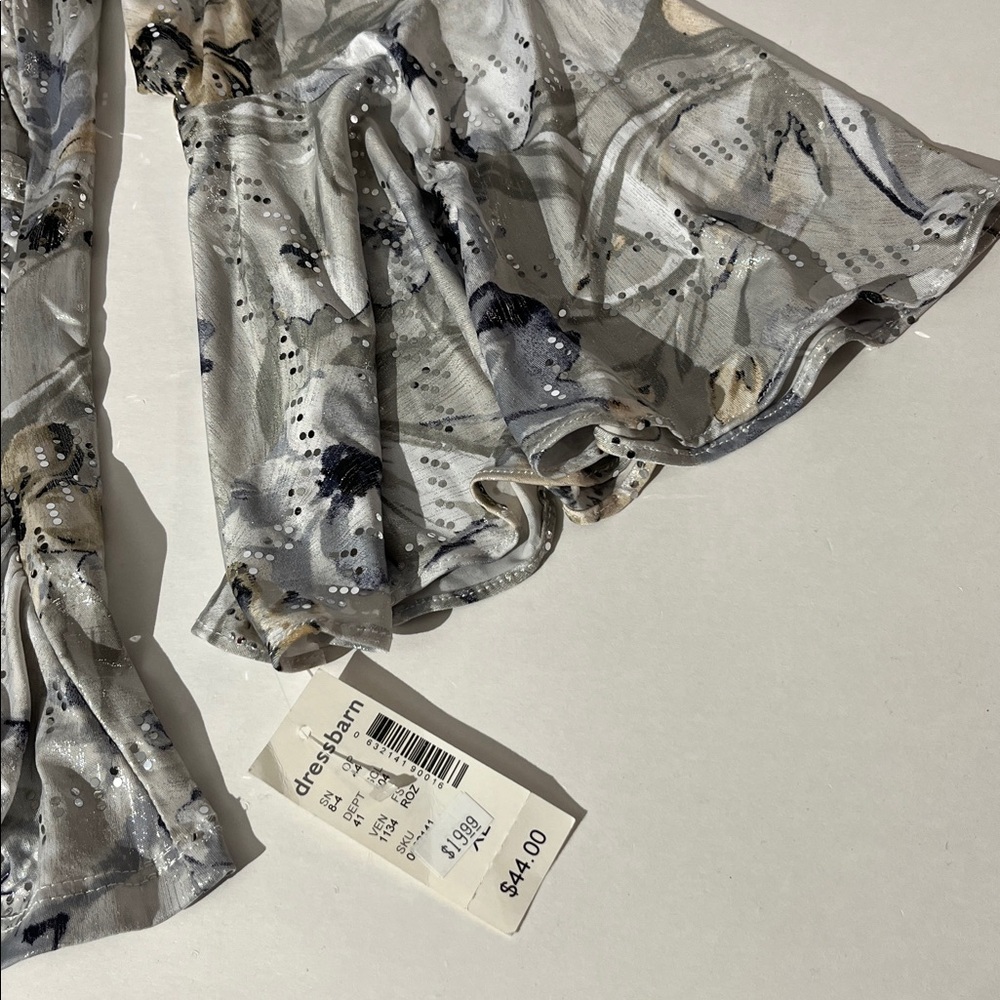 Roz & Ali Womens Silver Floral Blouse V-Neck Bell Sleeves 3/4 sz XL NEW! - Picture 3 of 7